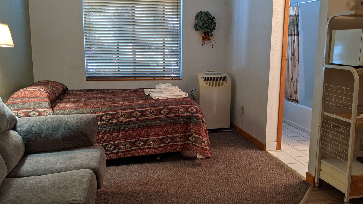 Almont Cabin | Hotel Style Lodge Room w/Kitchenette