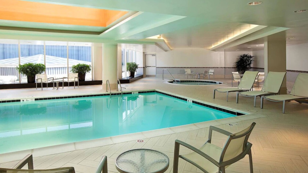 Friendship Heights Hotel | Hotel Suite near American University | Indoor Pool | EV Charging | 4 Units