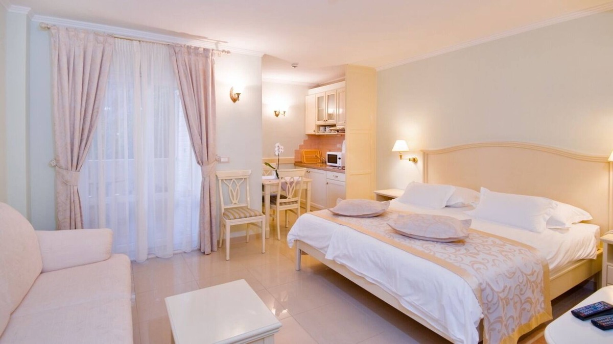 Brela Apartment | Hotel Sunceva Postelja Brela - Studio with balcony and sea side view