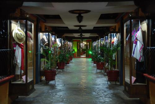 De La Merced Hotel | Hotel Temático Mision Colonial