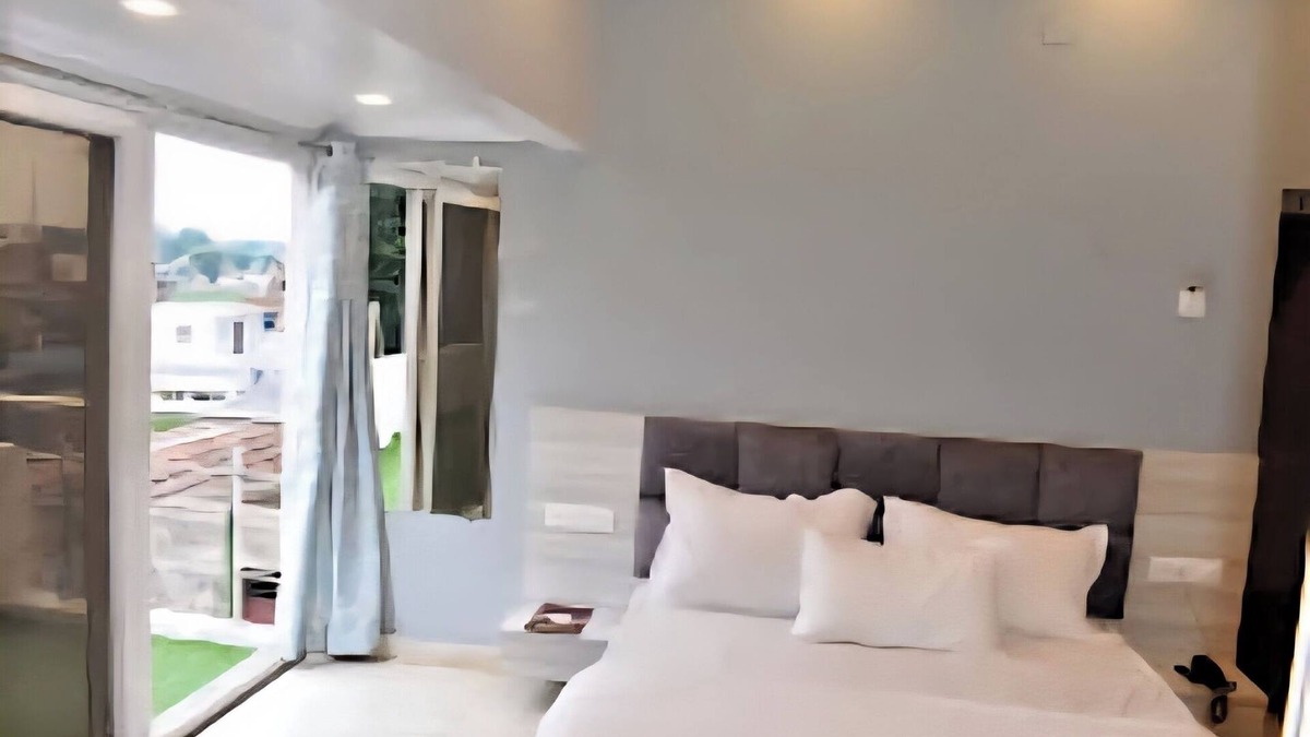 Ranchi Hotel | Hotel The Lake Castle Ranchi Jharkhand