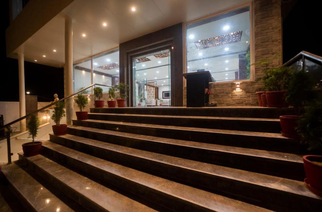 Varanasi Hotel | Hotel The Pearl