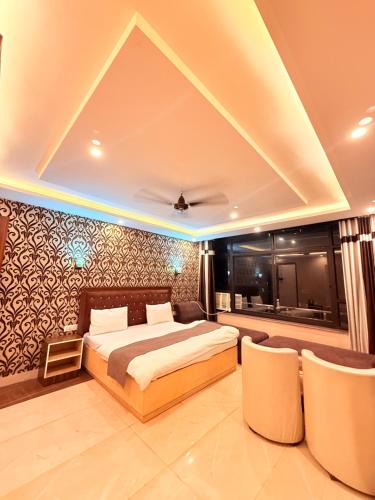 Lansdowne Hotel | Hotel Tirupati