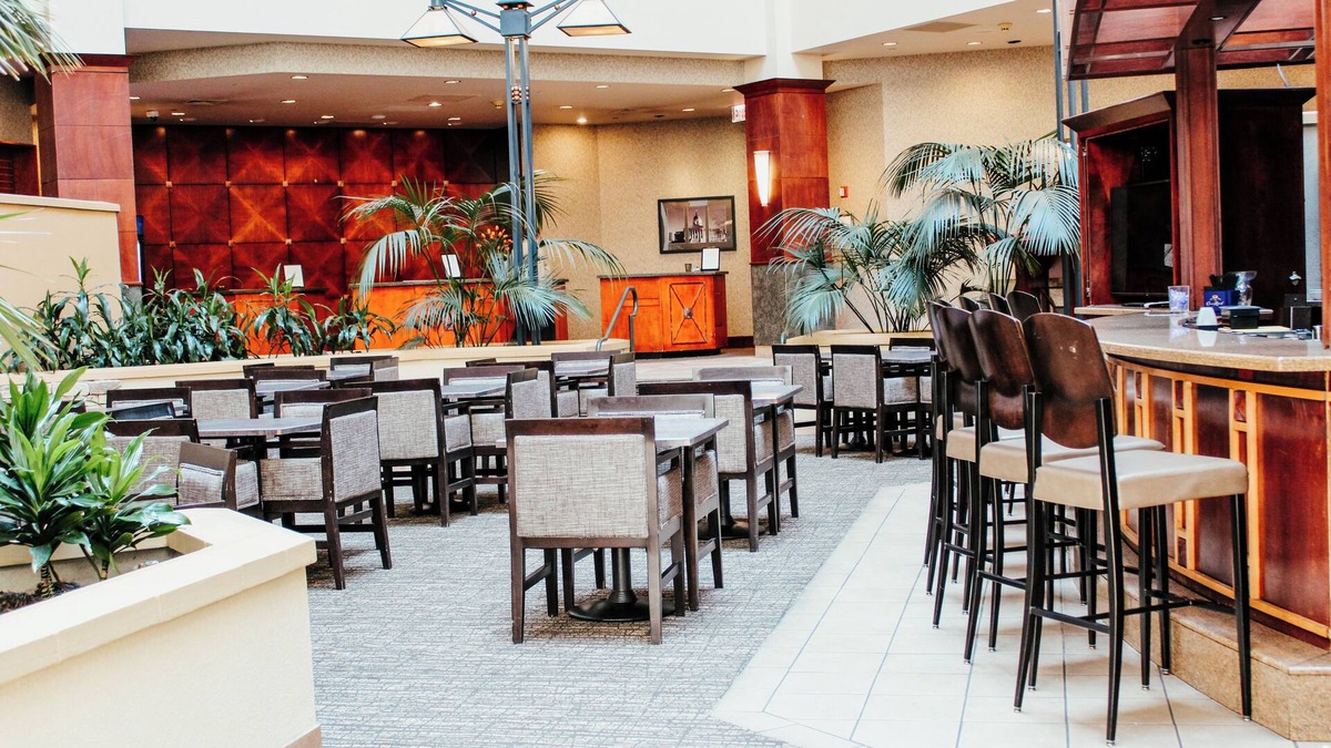 Topeka Hotel | Hotel Topeka at City Center