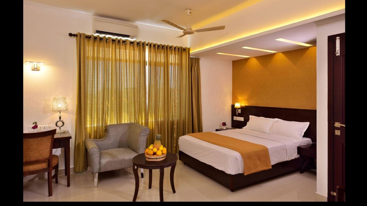 Statue Hotel | Hotel Town Tower