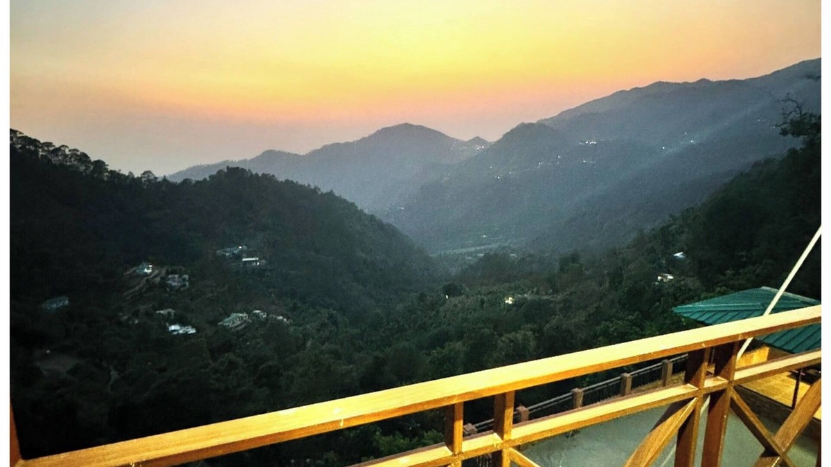 Smanora Range Hotel | Hotel UK palace Nainital Mountain View