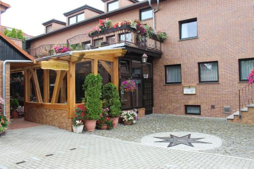 Halberstadt Hotel | Hotel und Pension Am Burchardikloster