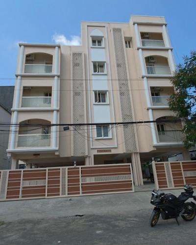 Thoraipakkam Hotel | Hotel Urban Stay