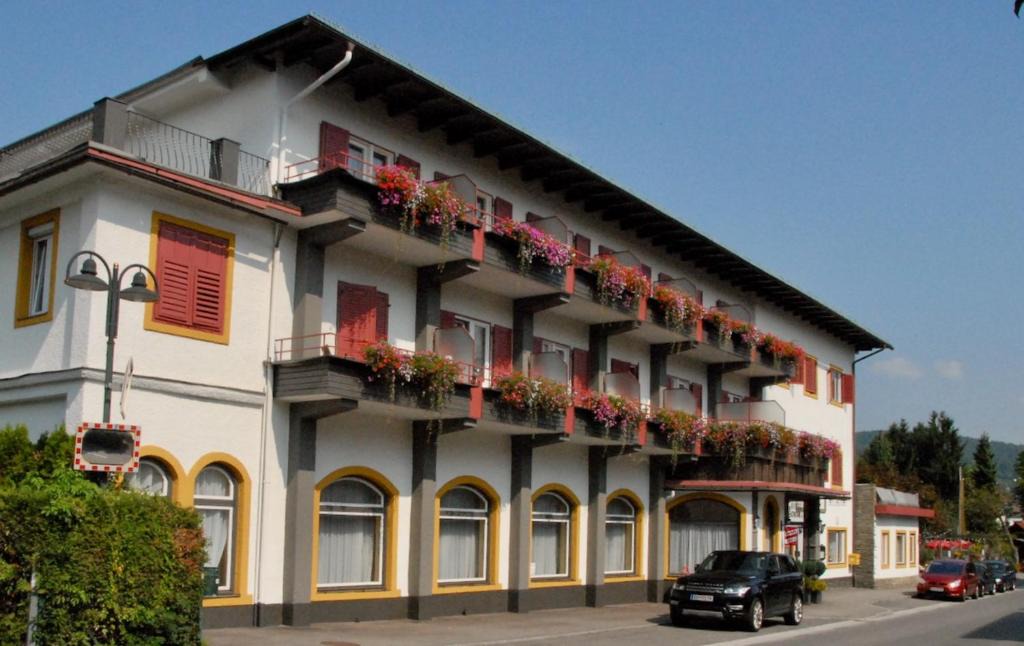 Velden am Worther See Hotel | Hotel Velden Bacherlwirt