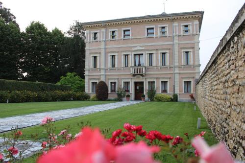 Vazzola Hotel | Hotel Villa Maternini