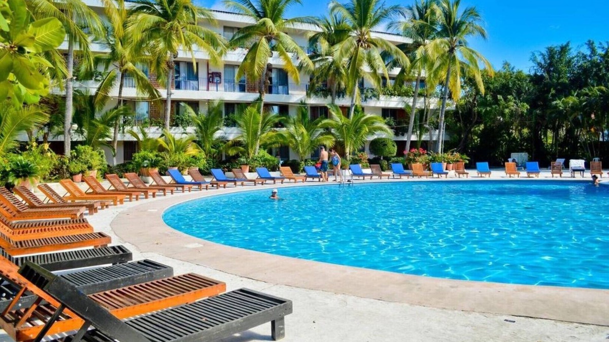 Ixtapa Hotel | Hotel Villas Paraiso/room 12