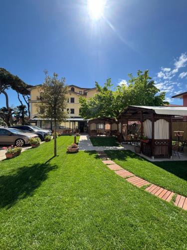 Marina di Massa Hotel | Hotel Virginia