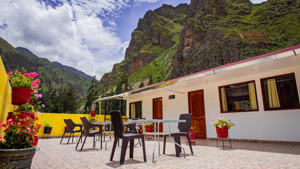 Ollantaytambo Apartment | Hotel with two terraces overlooking the mountains and the temple of the Inca sun