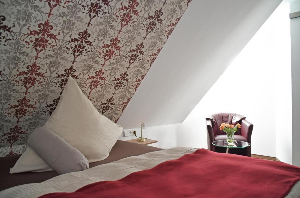 Renningen Hotel | Hotel Zur Eisenbahn