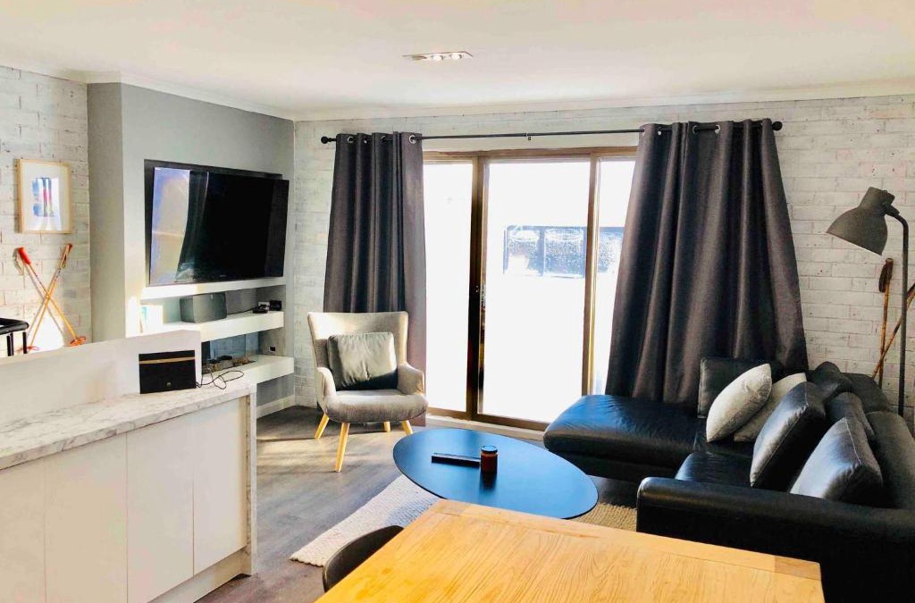 Hotham Heights Apartment | Hotham 3 Bedroom Apt - 24 Lawlers
