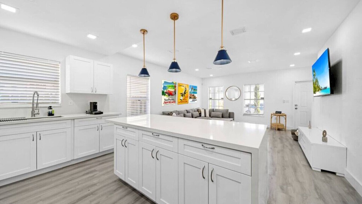 Overtown House | HotTub I BBQ I Nespresso I Fast Wi-Fi