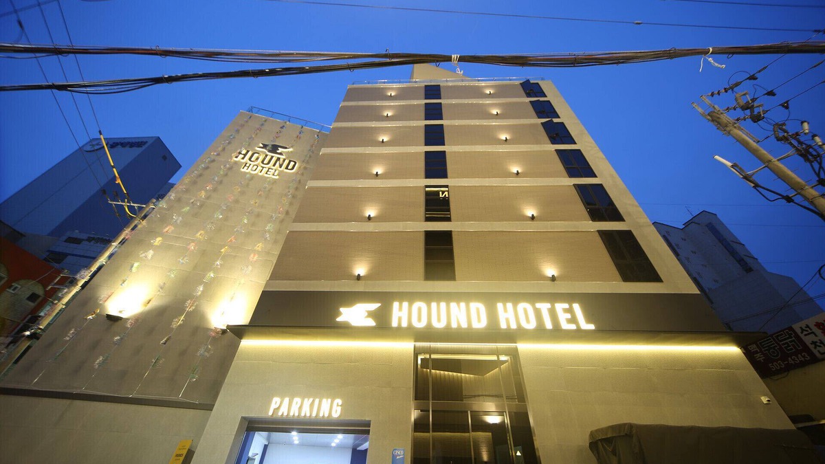 Dongnae District Hotel | Hound Hotel Sajik Minam Station