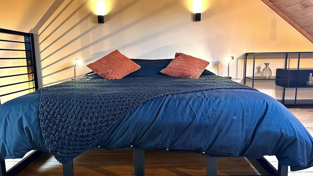 Hour House | Hour House 2 - Honeymoon