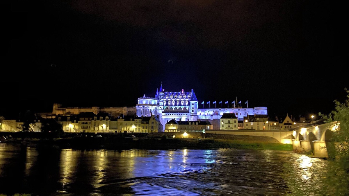 Amboise House | House 2-10 pers calme piscine jacuzzi Amboise