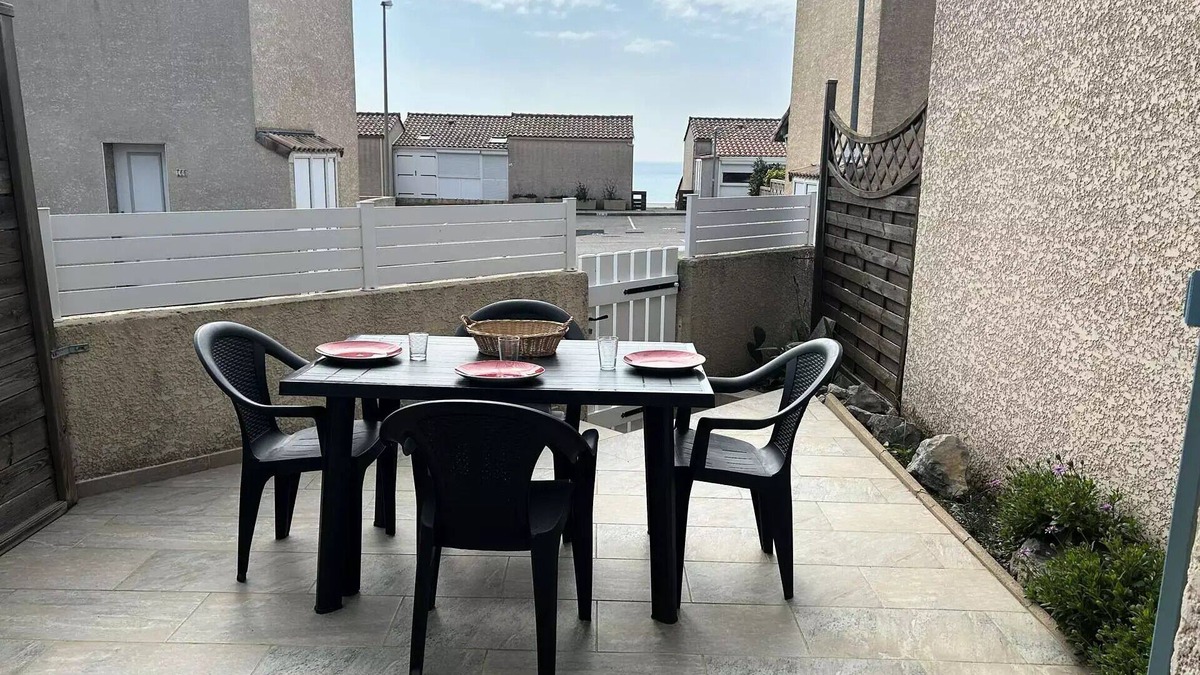 Saint-Pierre-la-Mer Villa | House 2 rooms mezz 5 sleeps SAINT PIERRE LA MER