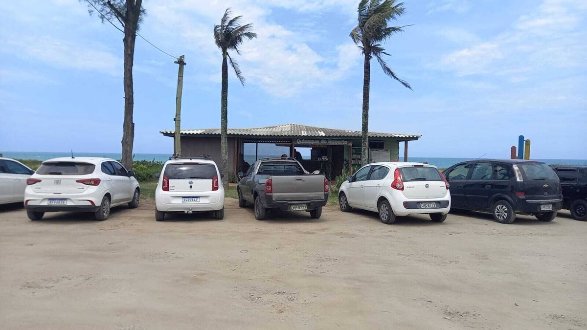 Rio das Ostras House | House 200 meters from the beach with barbecue and garage.