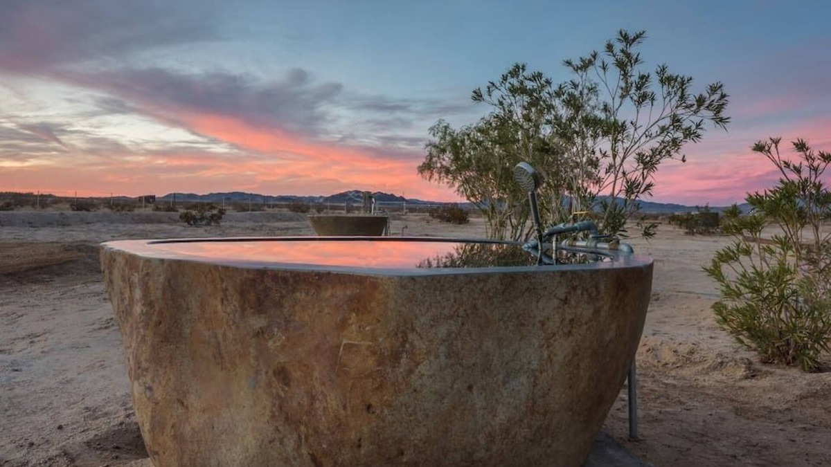 Wonder Valley House | House 3 Tamarisk · Tamarisk House 4bd/4ba w/Yoga Room & Hot Springs