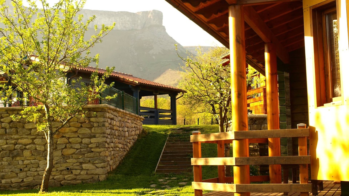 Martijana Cabin | House 4 Eskutzi, Waterfall