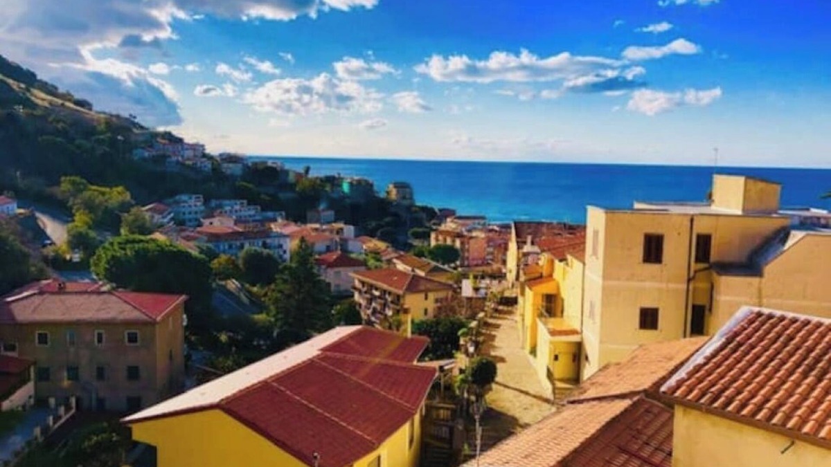 Bonifati Apartment | HOUSE 4 NOVEMBER - APARTMENT IN HISTORIC CENTER