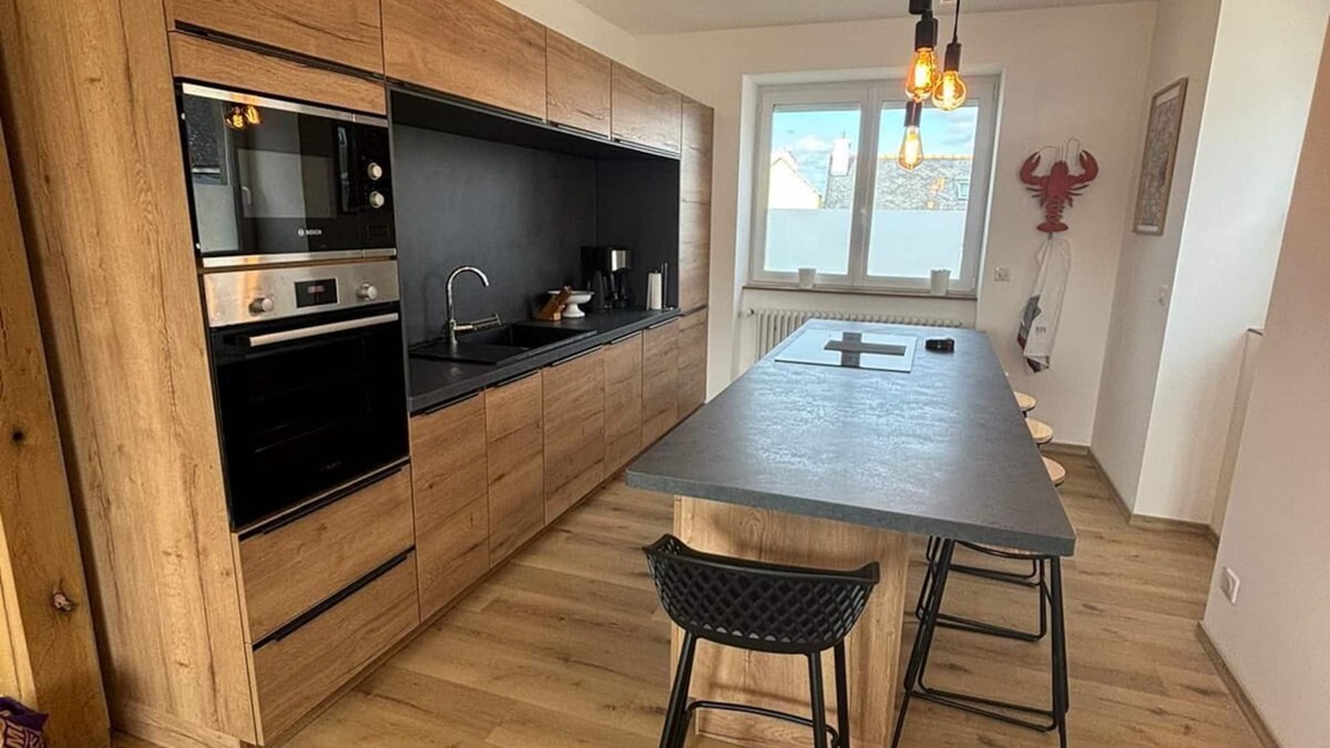 Penmarch House | House 50 metres from the sea