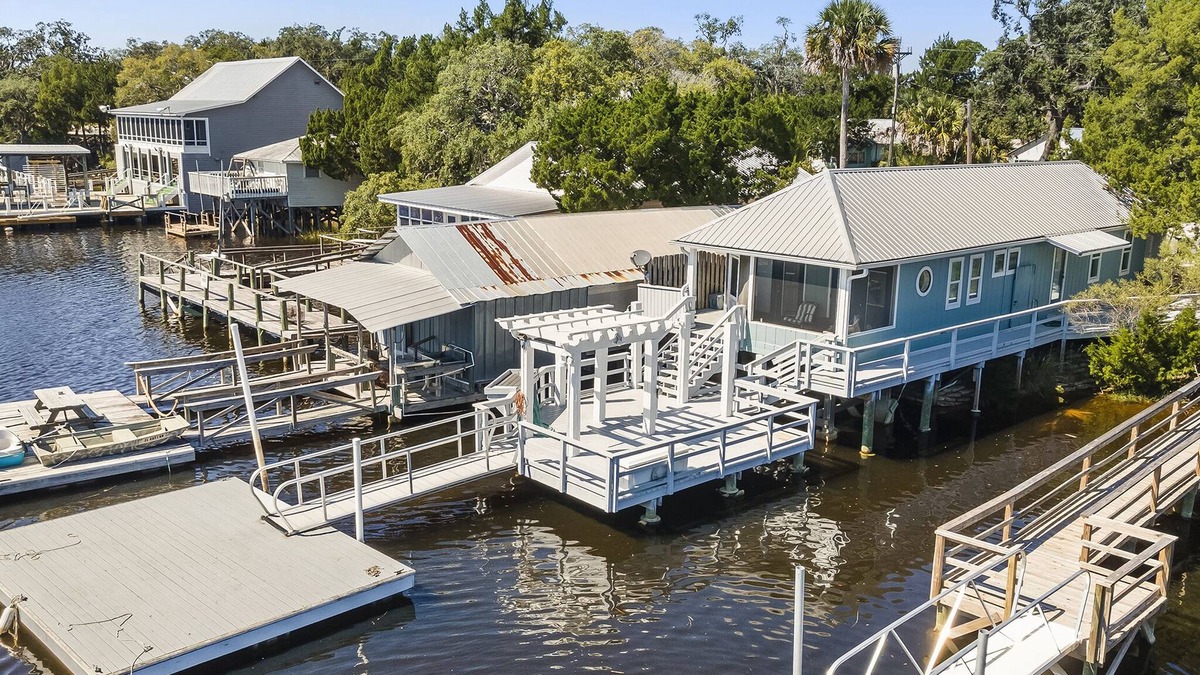 Steinhatchee House | House and dock are completely remodeled and ready for guest.