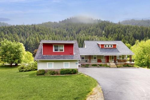 Leavenworth House | House at Eagle Creek