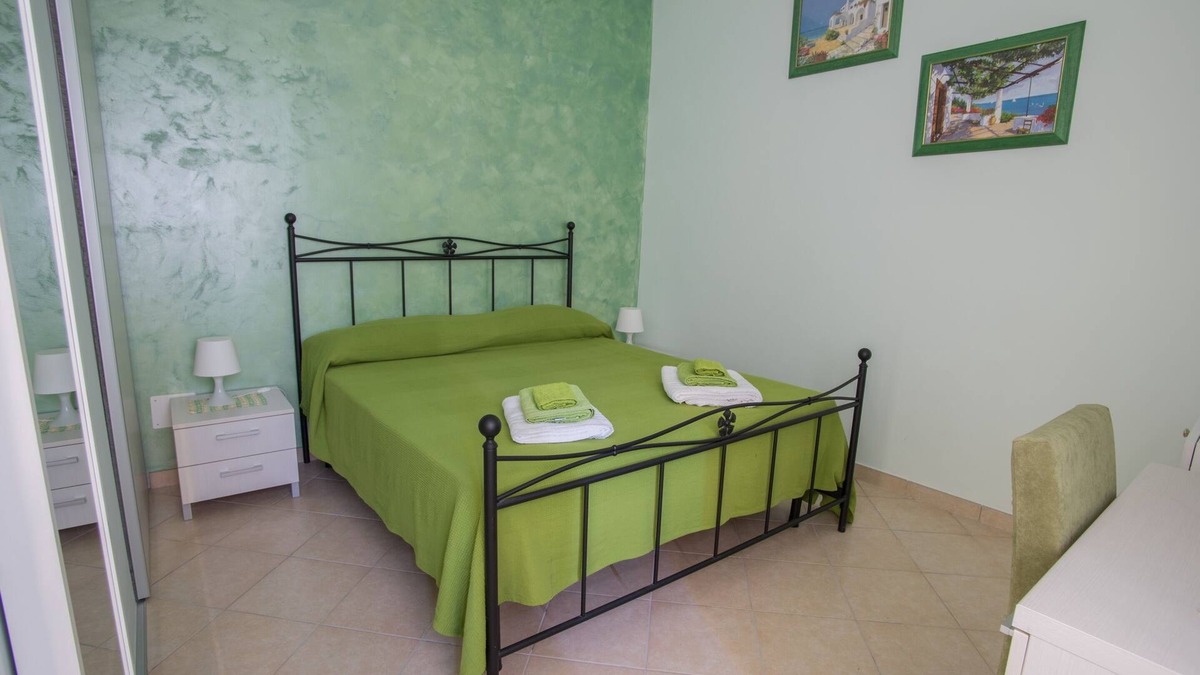 Rodio House | House Beautiful House Green Room