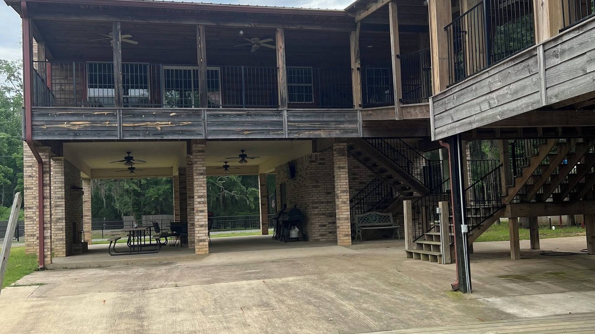 Jefferson House | House/Boat house on the river! Boat lift and boat ramp, sun deck, ice machine