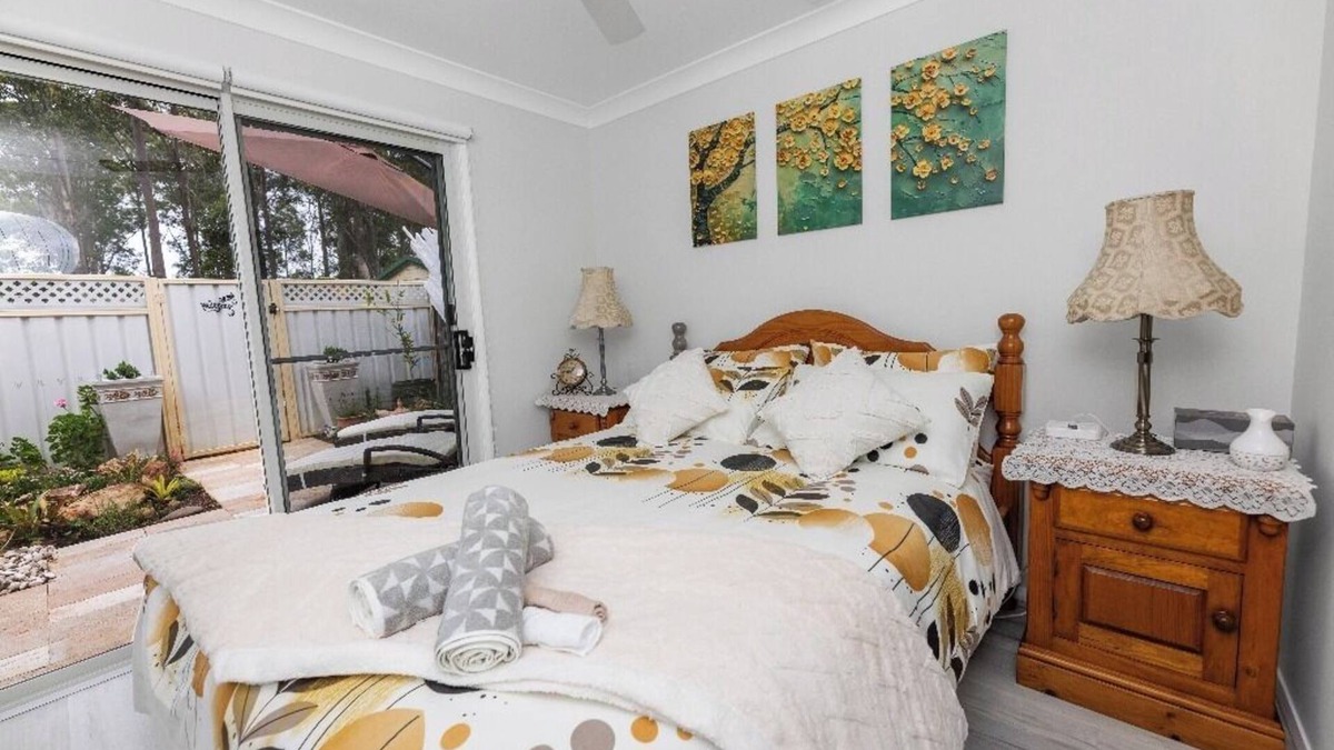 Cessnock House | House By Lavender Lane-nForest views, FREE Parking