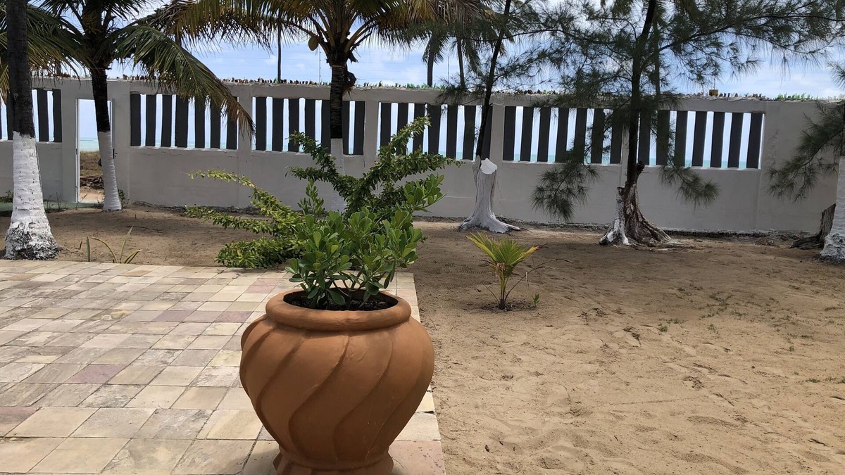 Barra do Sirinhaem House | House by the Sea in Barra de Sirinhaem