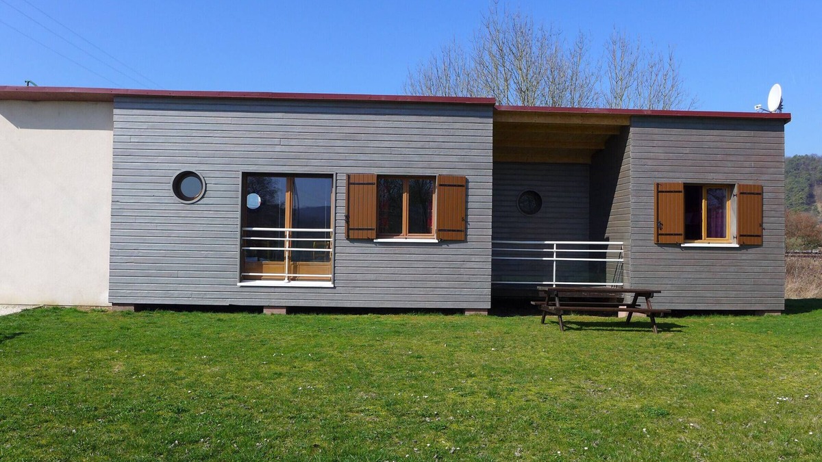 Soncourt-sur-Marne Cottage | House by the Marne with terrace, 2 bedrooms