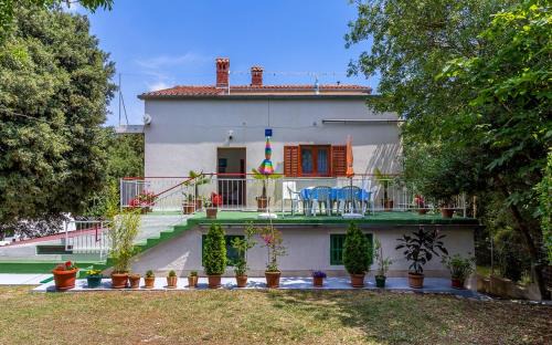 Vinkuran House | House Cador
