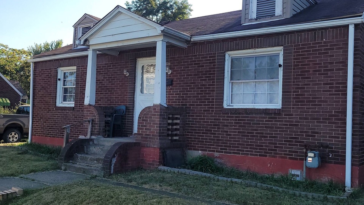 Aliquippa House | House can sleeps 8 or more