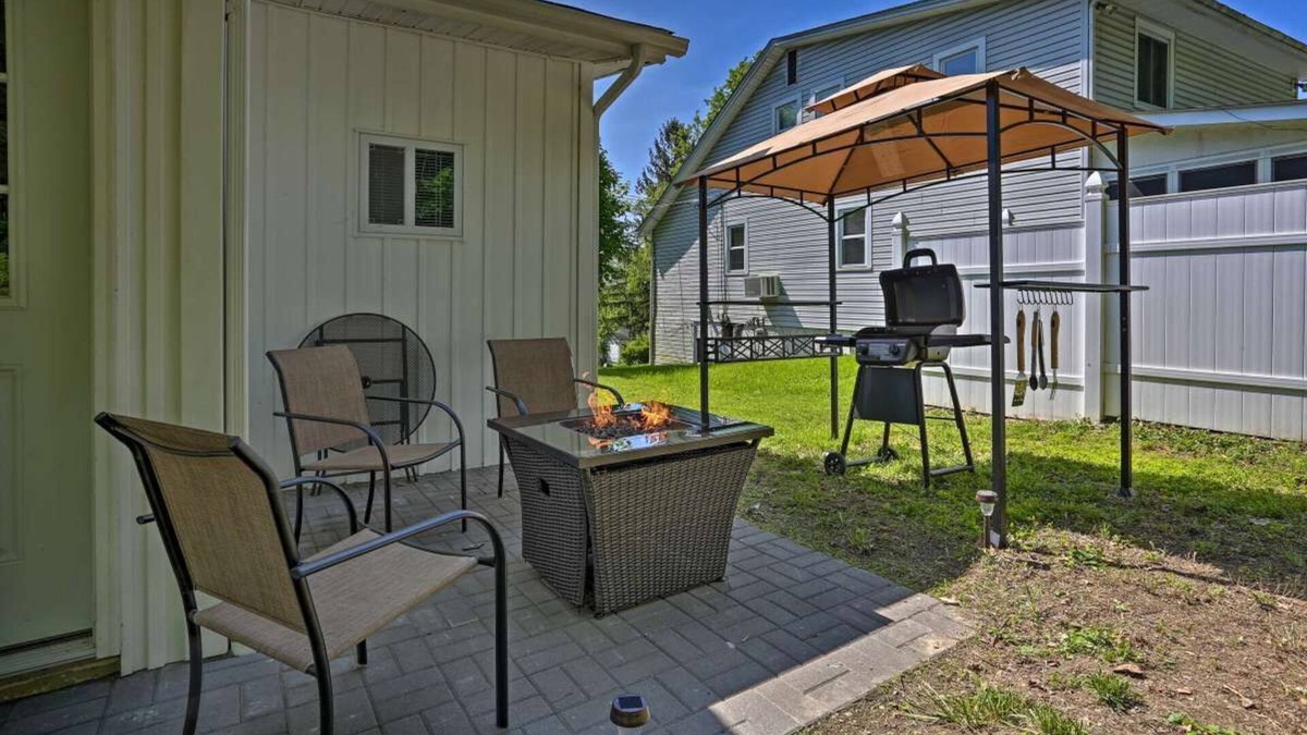 Middletown House | House central Location with Home Gym