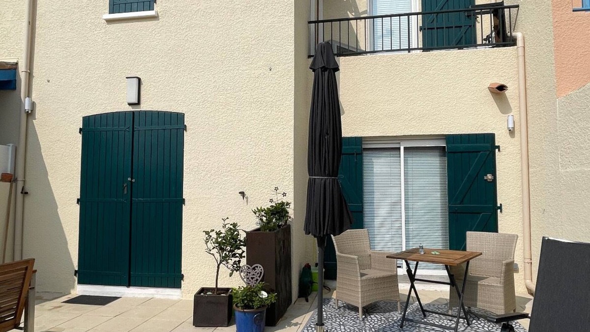 Gruissan Villa | House chic by the sea 1 min walk to the beach Plage du Grazel newly renovated