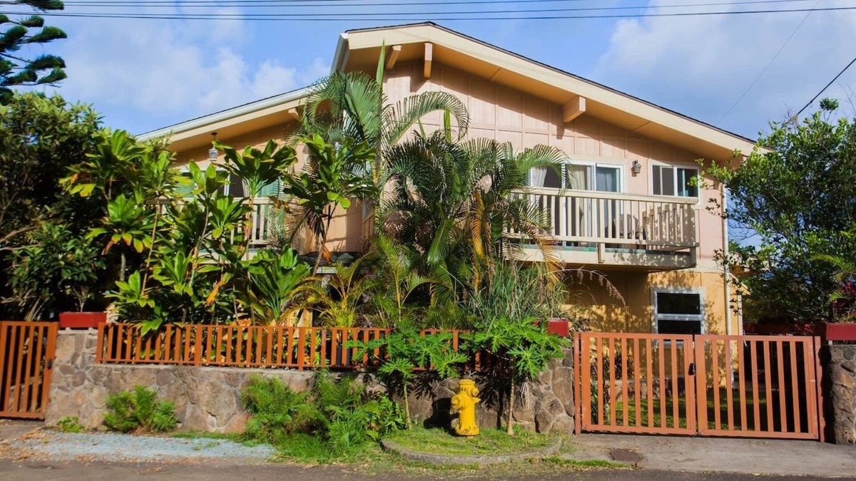 Hauula House | House close to beach, North Shore, Oahu