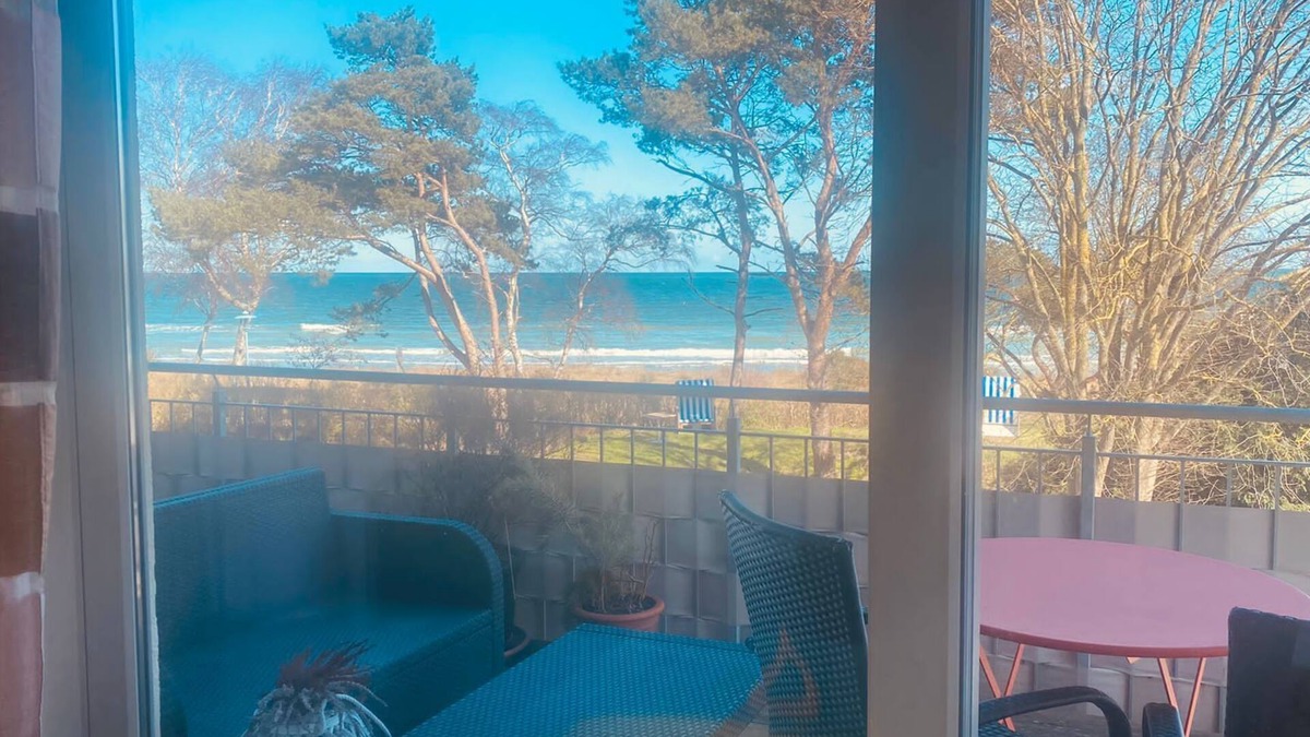 Juliusruh Apartment | House directly on the beach, behind the dune, sea view