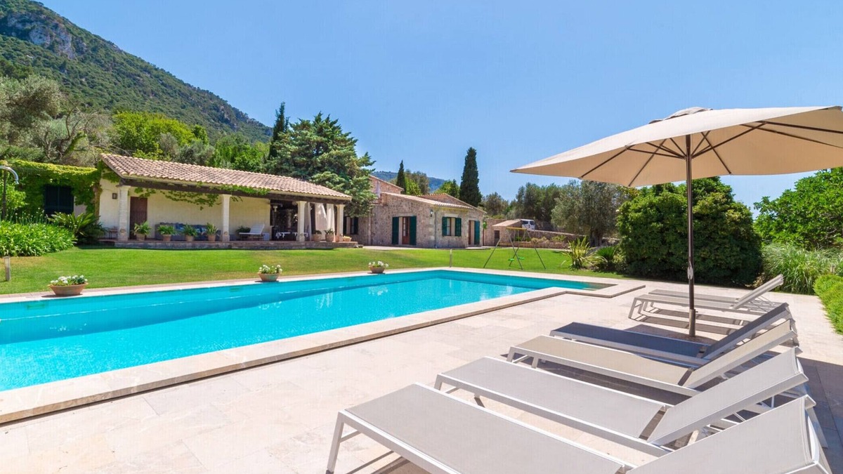 Valldemossa Ski Chalet | House for 8 people with private pool and playground in Valldemossa, Mallorca
