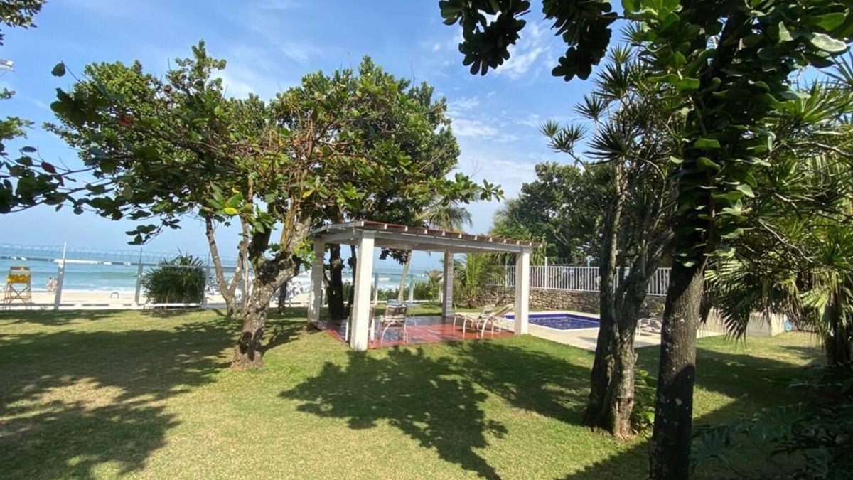 Maresias House | House For family and Parador goers (5 minutes walk)