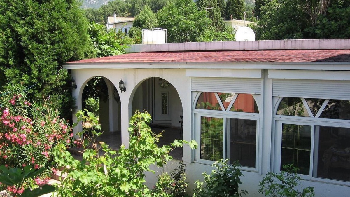 Sutomore House | House for rent in Sutomore