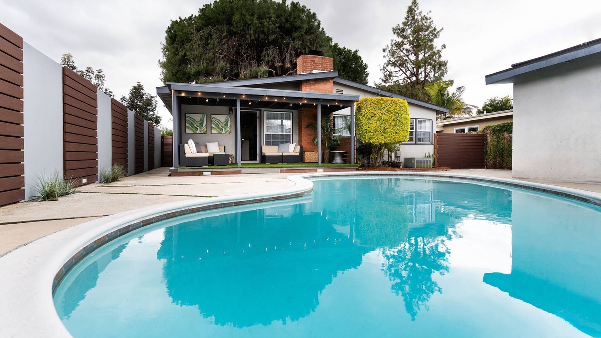 The Plaza House | House for travelers with children!