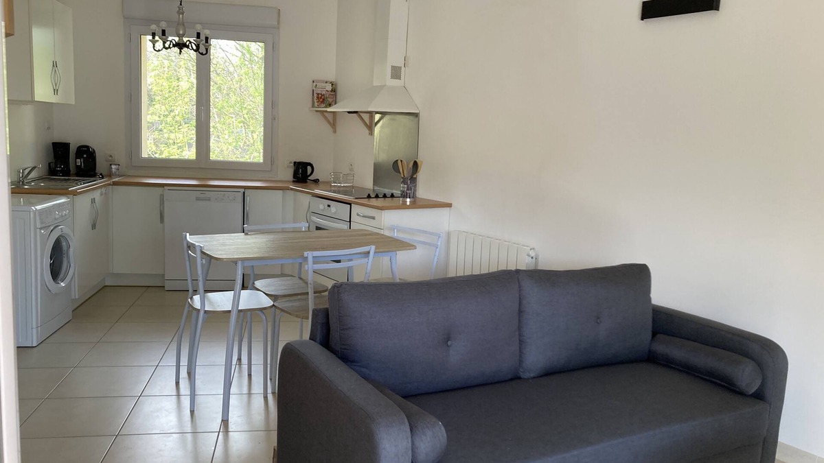 Entraigues-sur-la-Sorgue Apartment | House with terrace T2 bord de sorgue