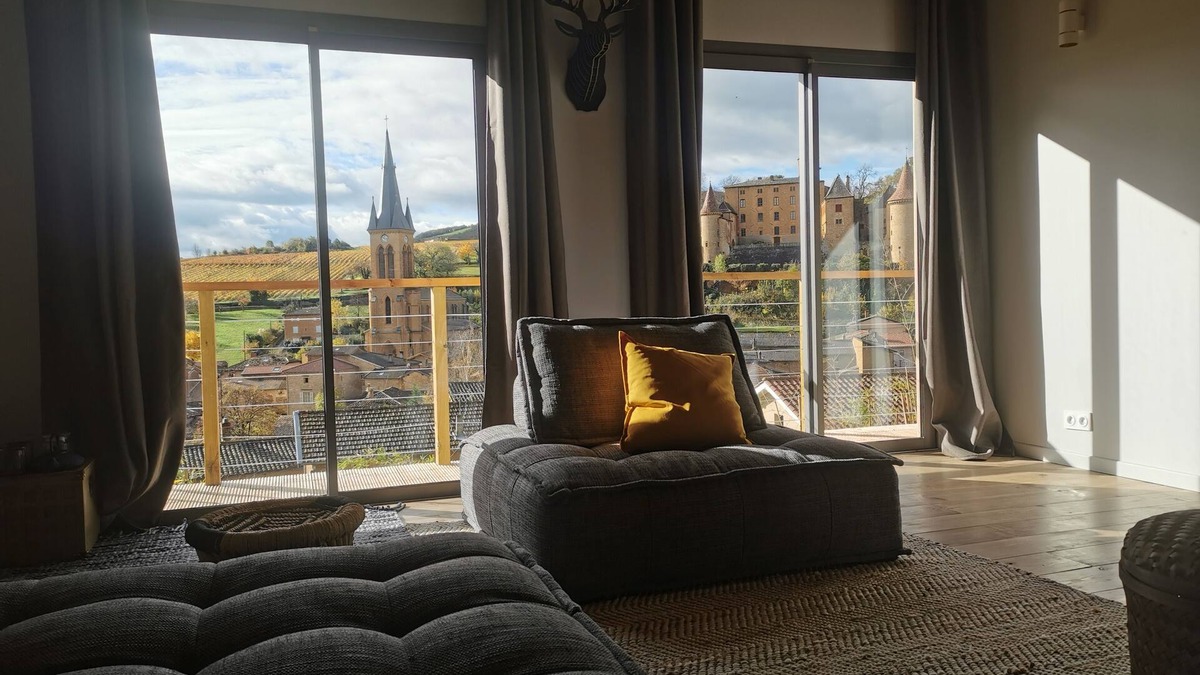 Jarnioux House | House with SPA, Sauna and Château view (30 min from Lyon)