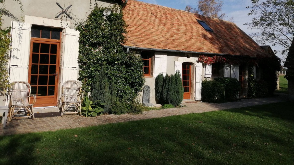 Villaines-sous-Malicorne House | House in the countryside near Zoo de la Flèche