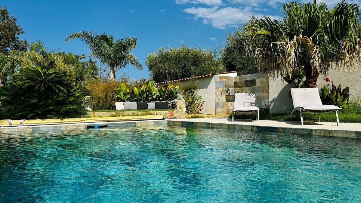 Argeles-sur-Mer House | House in a tropical garden
